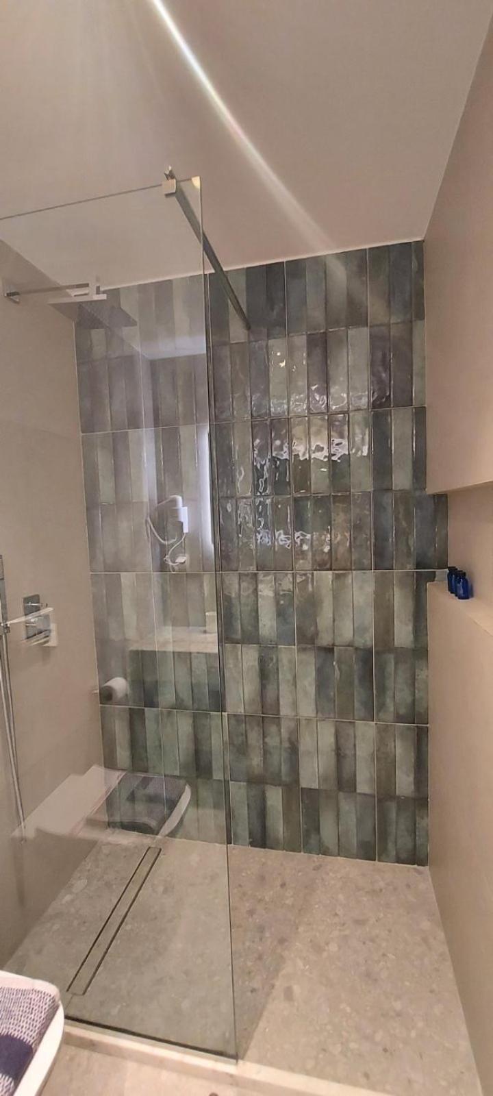 니키티 Enalia Luxury Living 아파트 외부 사진